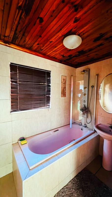 3 Bedroom Property for Sale in Kwazakhele Eastern Cape